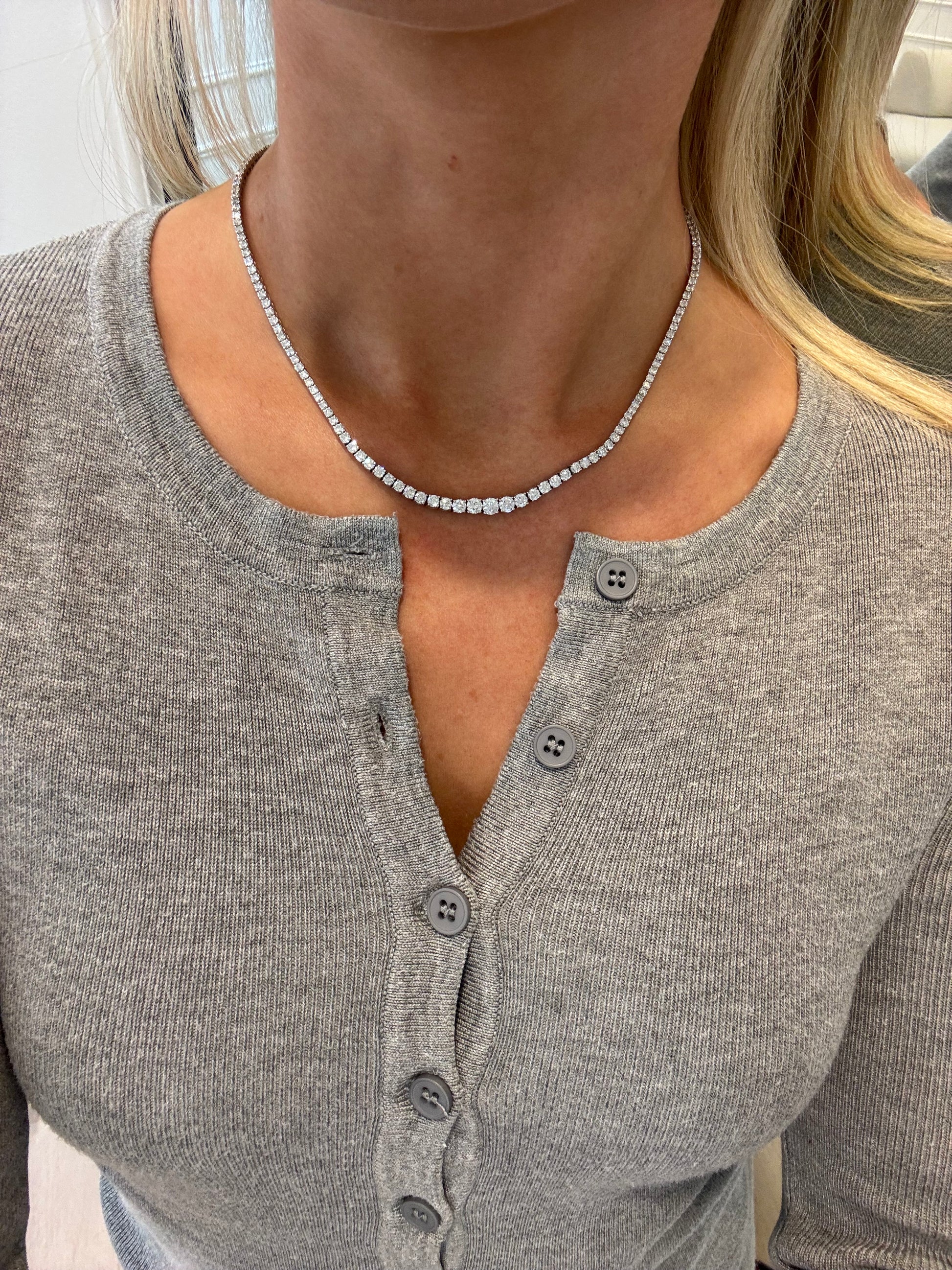 18 ct. tw. Graduated Diamond Tennis Necklace