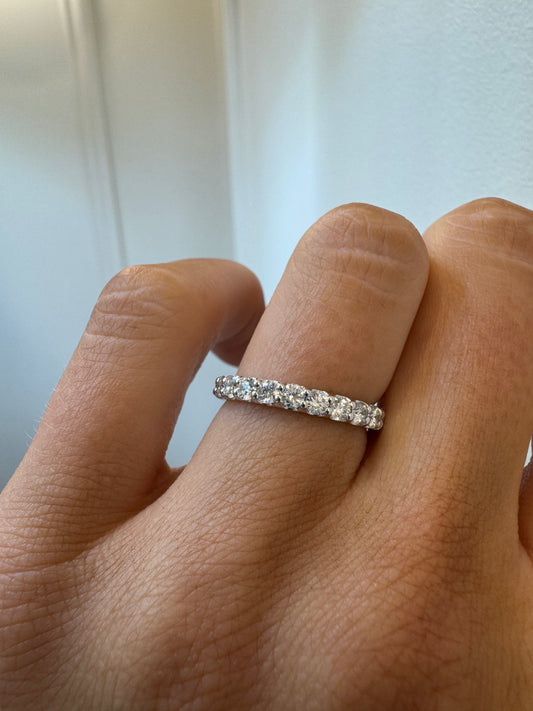 Shared Prong Band With 0.05ct Round Brilliant Cut Diamonds