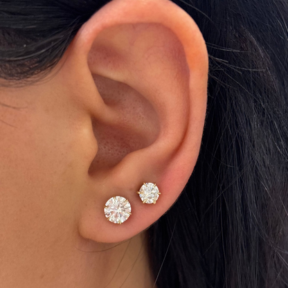 Six Claw Round Diamond Stud Earrings
