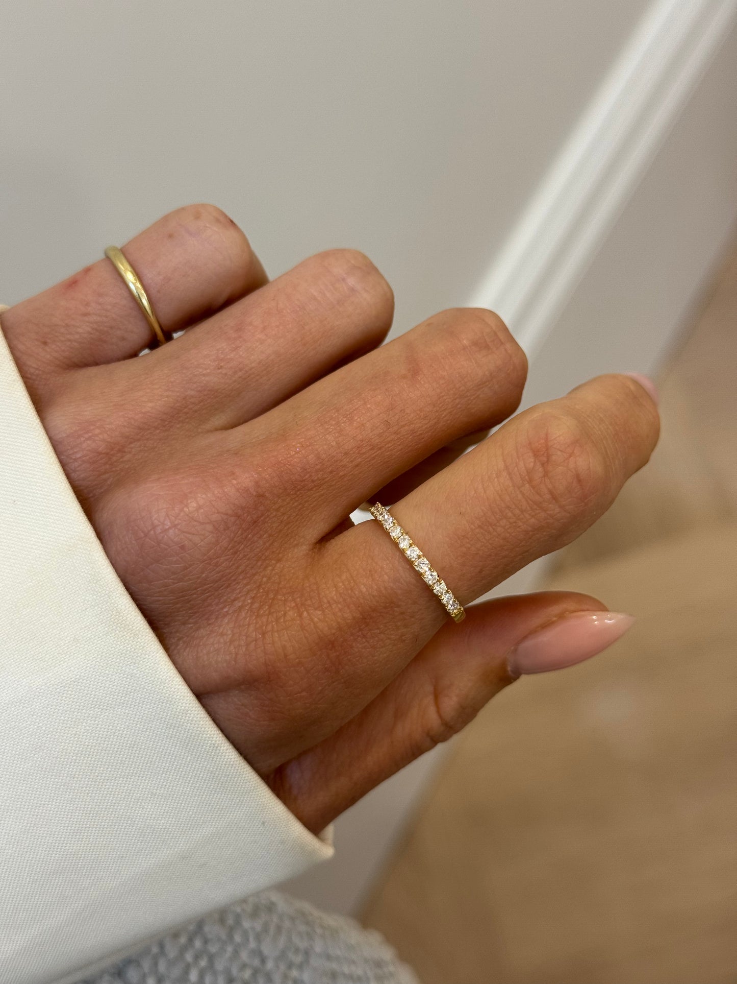 Pavé Set Round 2pt Diamond Band