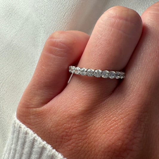 Shared Prong Band With 0.05ct Oval Cut Diamonds Set East West