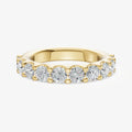 Shared Claw 15pt Round Diamond Band