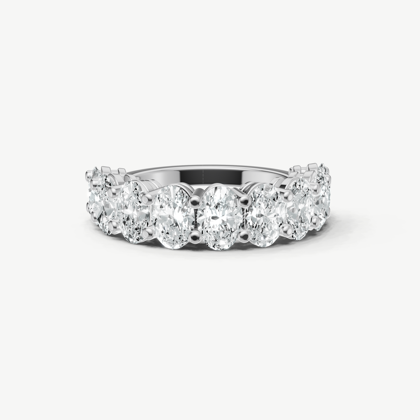 Statement Crown Set Oval 45pt Diamond Band